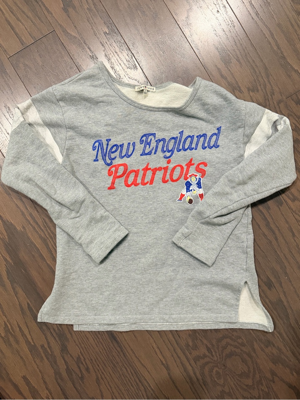 New England Patriots Gray Long-Sleeve Pullover